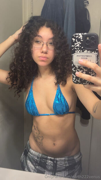Full leaked Earthvenus private onlyfans photo