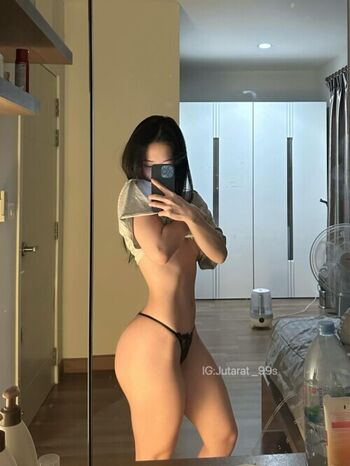 Full leaked East asian gym girls private onlyfans photo