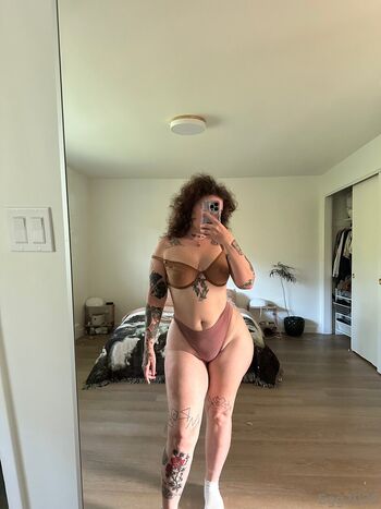 Full leaked Egg private onlyfans photo
