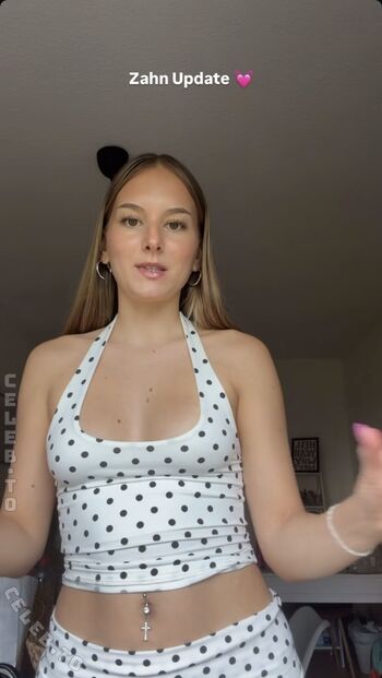 Full leaked Einfachlia private onlyfans photo