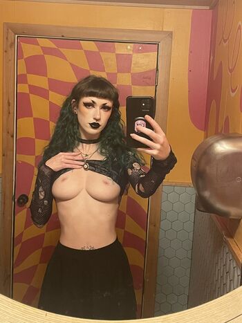 Full leaked Elaraelias private onlyfans photo