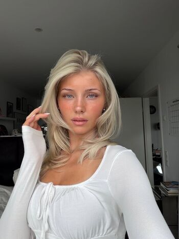 Full leaked Elena zbt page private onlyfans photo