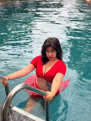 Full leaked Elisetran private onlyfans photo