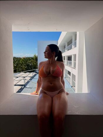 Full leaked Ellamacpherson private onlyfans photo