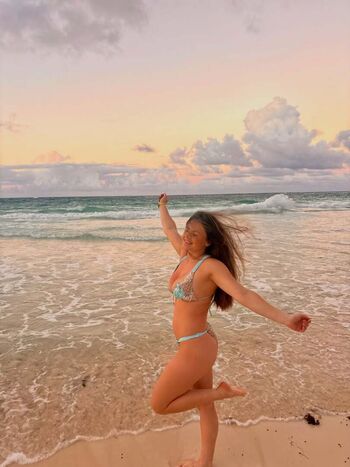 Full leaked Ellamacpherson private onlyfans photo