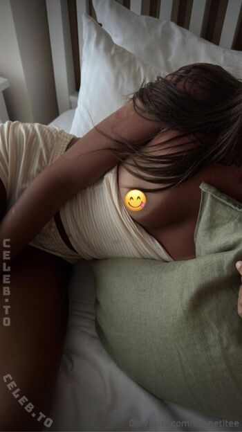 Full leaked Ellapetiteee private onlyfans photo