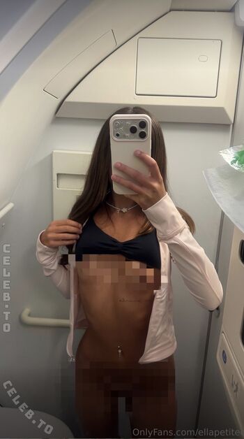 Full leaked Ellapetiteee private onlyfans photo