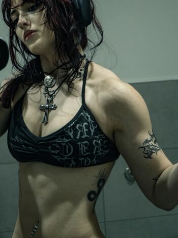 Full leaked Elliemoore private onlyfans photo