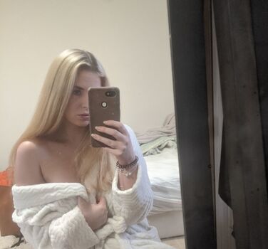 Full leaked Elsiekrussell private onlyfans photo