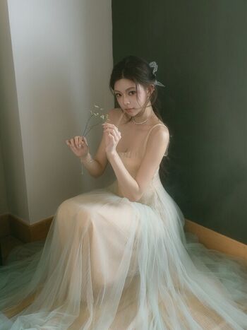 Full leaked Elyn leong private onlyfans photo