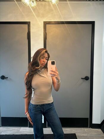 Full leaked Emikoxo private onlyfans photo