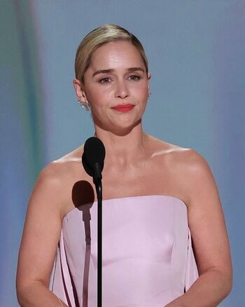 Full leaked Emilia clarke page private onlyfans photo