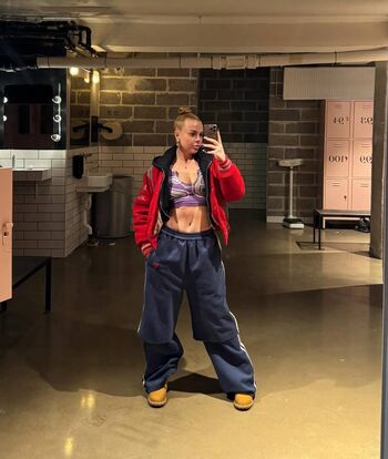 Full leaked Emilie brooklyn private onlyfans photo
