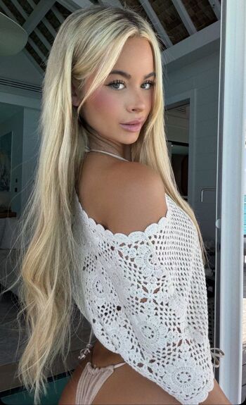 Full leaked Emily elizabeth private onlyfans photo