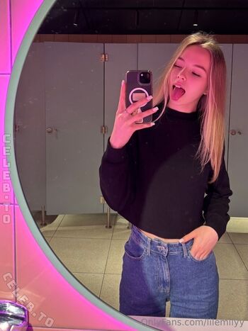 Full leaked Emily little private onlyfans photo