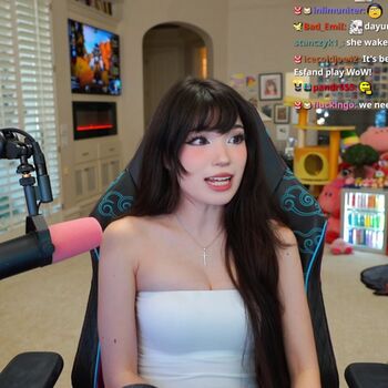 Full leaked Emiru  page private onlyfans photo