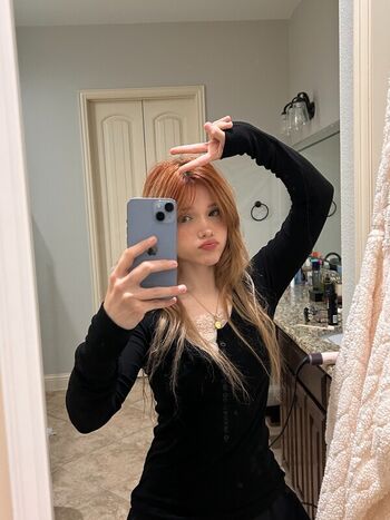 Full leaked Emmyuh private onlyfans photo