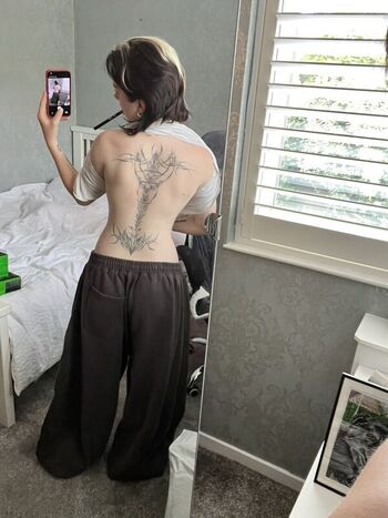 Full leaked Emzeeni private onlyfans photo