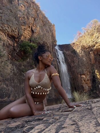 Erika Januza