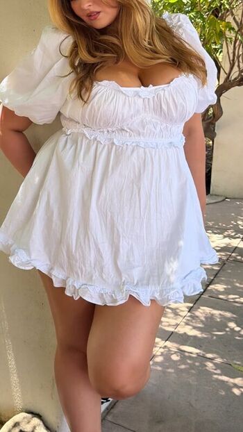 Full leaked Erinmhk private onlyfans photo