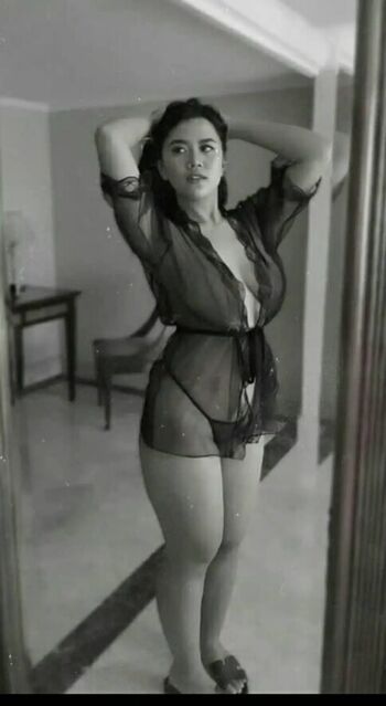 Full leaked Eshafaradhiba private onlyfans photo