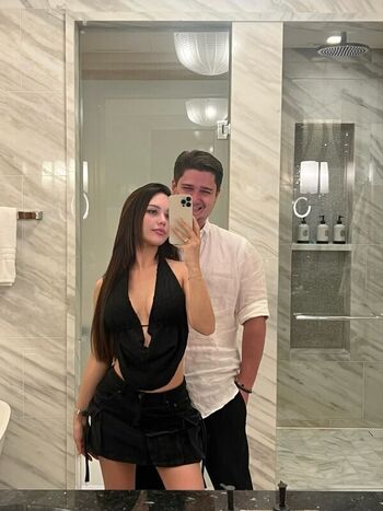 Full leaked Esmania private onlyfans photo
