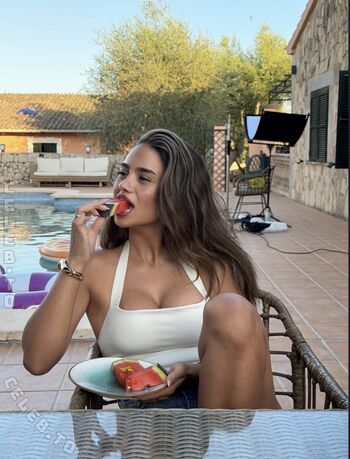 Full leaked Esra algac private onlyfans photo