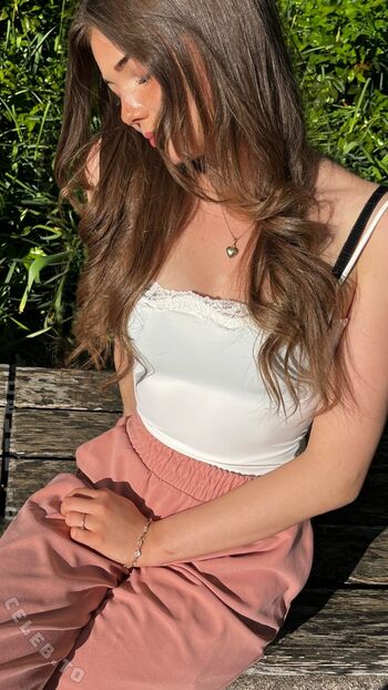 Full leaked Etiennee lng private onlyfans photo