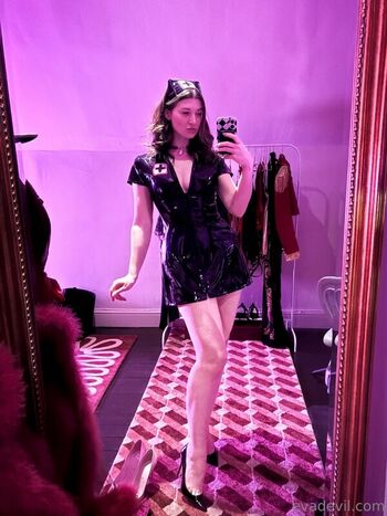 Full leaked Evadevil private onlyfans photo