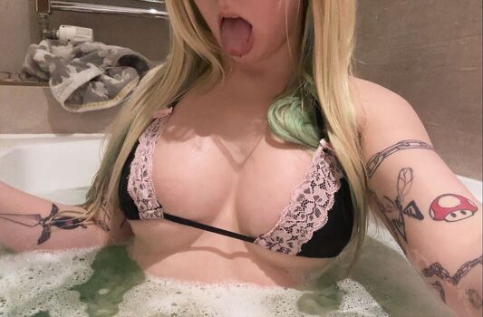 Full leaked Evaviolet private onlyfans photo