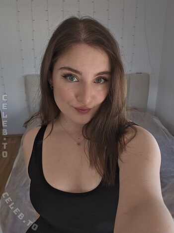 Full leaked Evelynxka private onlyfans photo