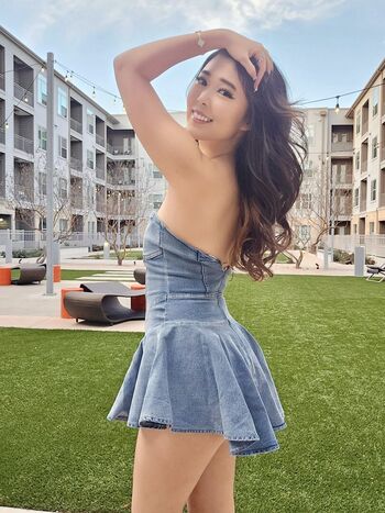Full leaked Extraemily private onlyfans photo
