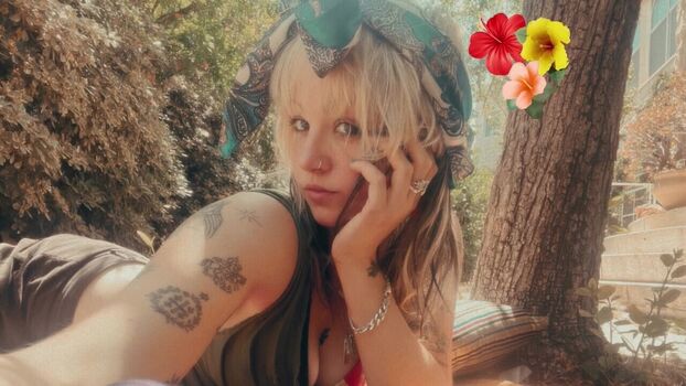 Full leaked Femalien private onlyfans photo