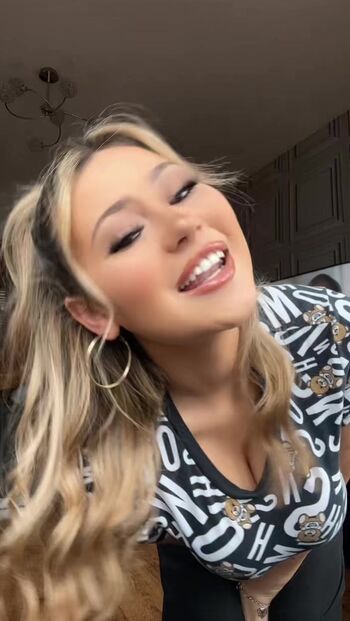 Full leaked Fiona page private onlyfans photo