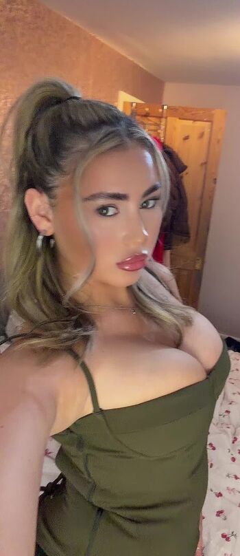 Full leaked Fiona private onlyfans photo