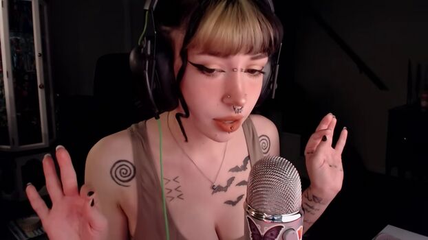 Full leaked Flodaasmr private onlyfans photo