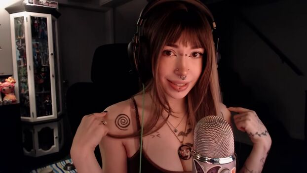 Full leaked Flodaasmr private onlyfans photo