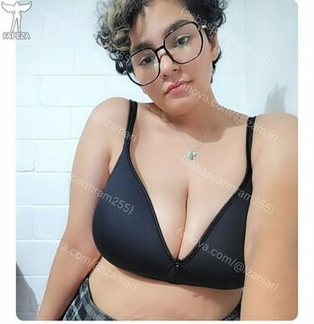 Full leaked Freakychikie private onlyfans photo