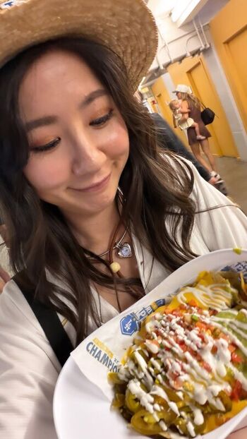 Full leaked Fuslie private onlyfans photo