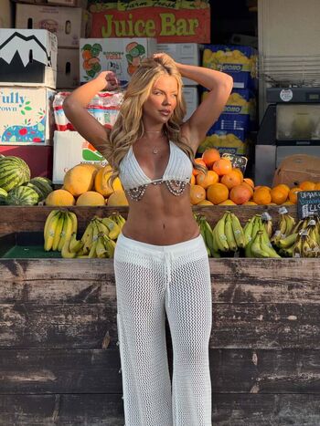 Full leaked Gabi lopes private onlyfans photo