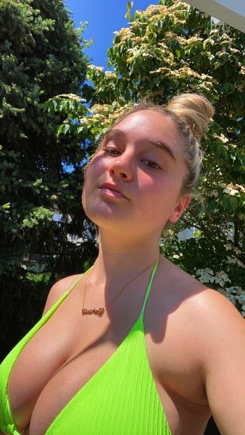Full leaked Gabrielle private onlyfans photo