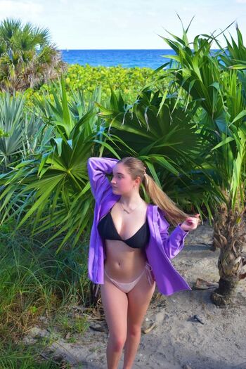 Full leaked Gabrielle private onlyfans photo