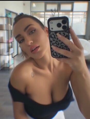 Full leaked German girls page private onlyfans photo