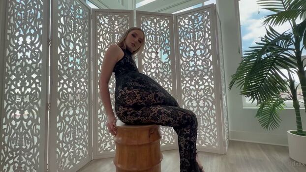 Full leaked Glitterandanthrax private onlyfans photo