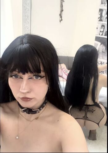 Full leaked Gothgirlabyss private onlyfans photo