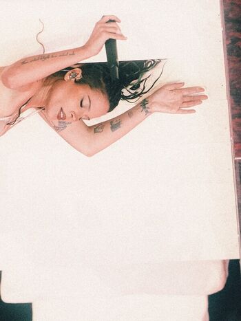 Full leaked Halsey page private onlyfans photo