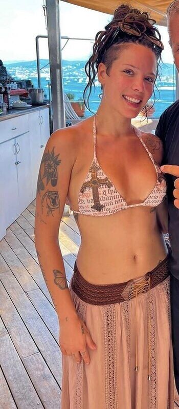 Full leaked Halsey private onlyfans photo