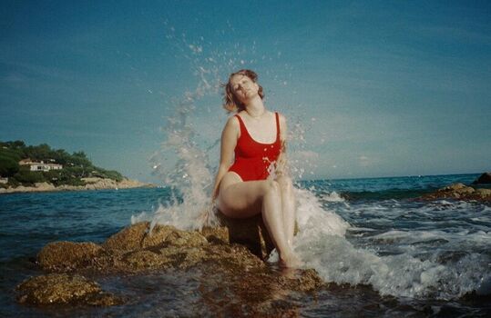 Full leaked Hannah einbinder private onlyfans photo