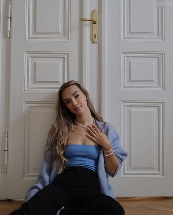 Full leaked Hannahantonia private onlyfans photo