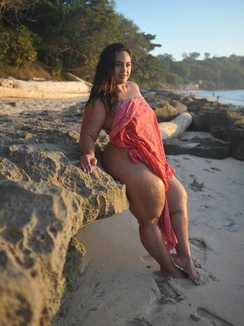 Full leaked Hawaii baddies private onlyfans photo